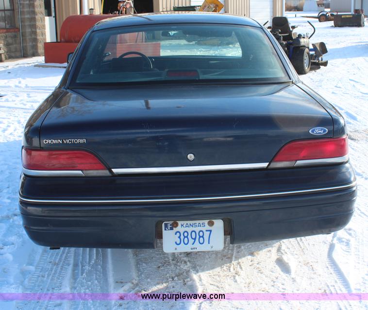 image for item H1455 1992 Ford Crown Victoria LX