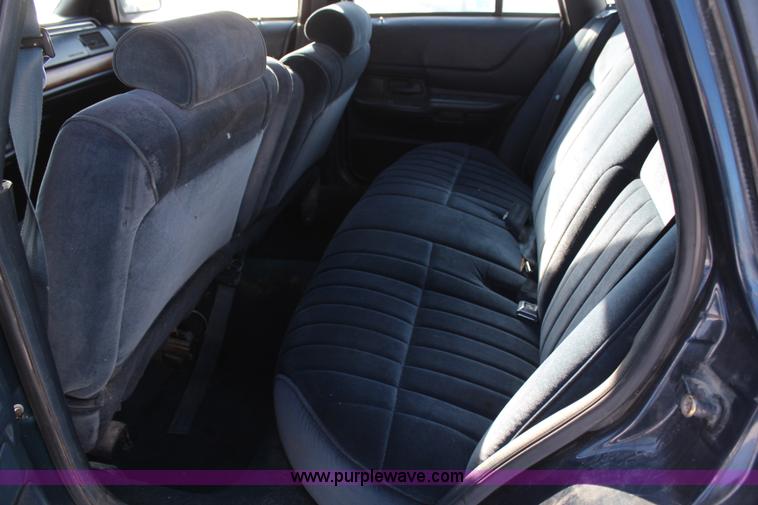 image for item H1455 1992 Ford Crown Victoria LX