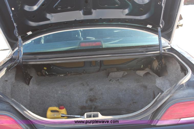 image for item H1455 1992 Ford Crown Victoria LX