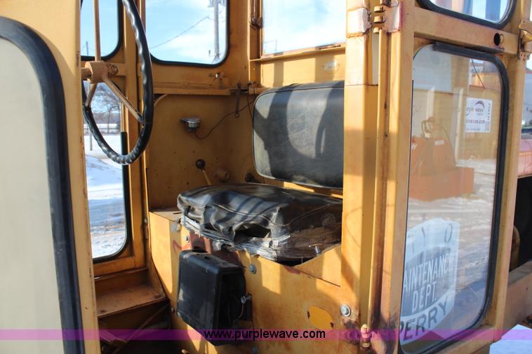 image for item H1457 Galion 503A motor grader