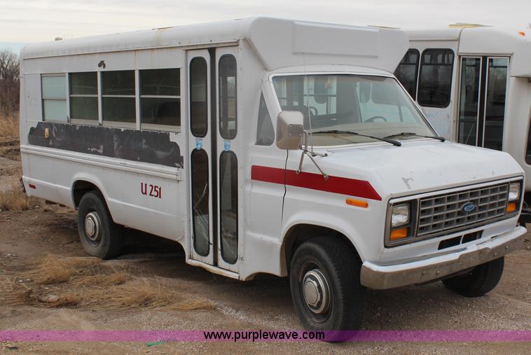 image for item H1496 1984 Ford Econoline E350 bus