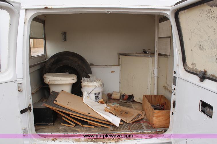 image for item H1496 1984 Ford Econoline E350 bus