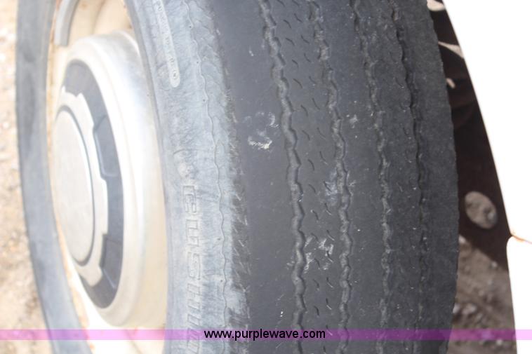 image for item H1496 1984 Ford Econoline E350 bus