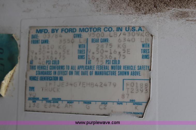 image for item H1496 1984 Ford Econoline E350 bus
