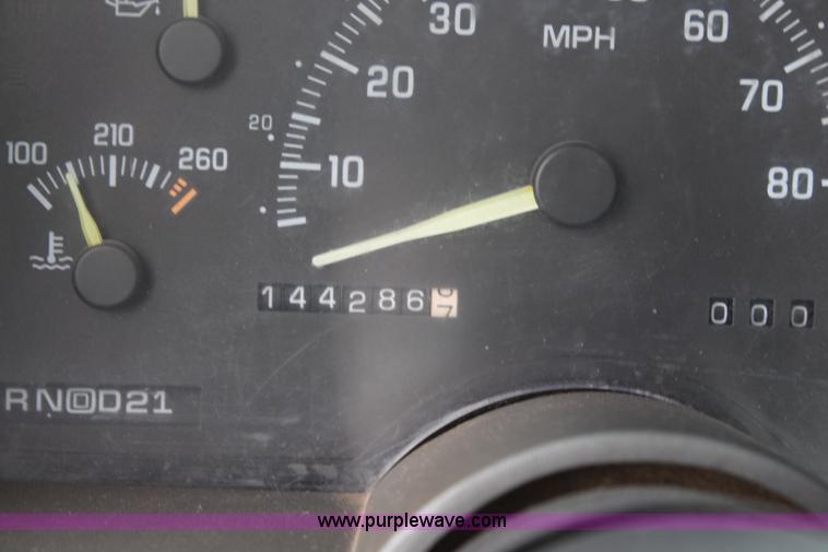 image for item H1500 1994 Chevrolet 1500 pickup truck