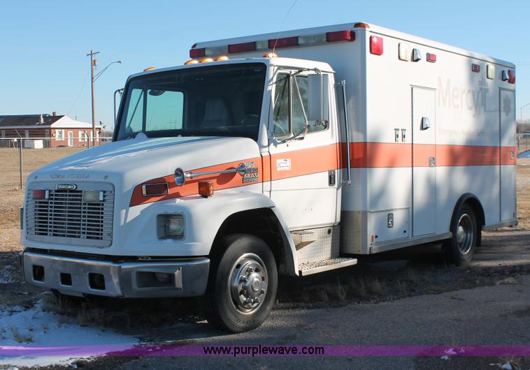 image for item H8289 2000 Freightliner FL60 ambulance