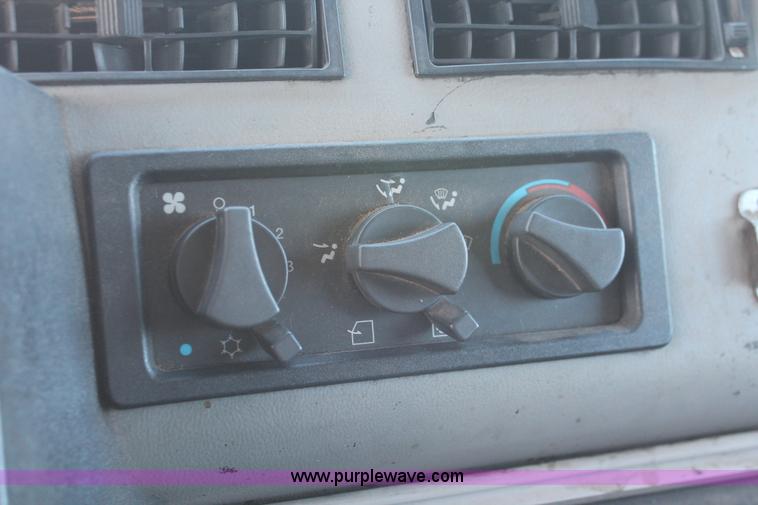 image for item H8289 2000 Freightliner FL60 ambulance