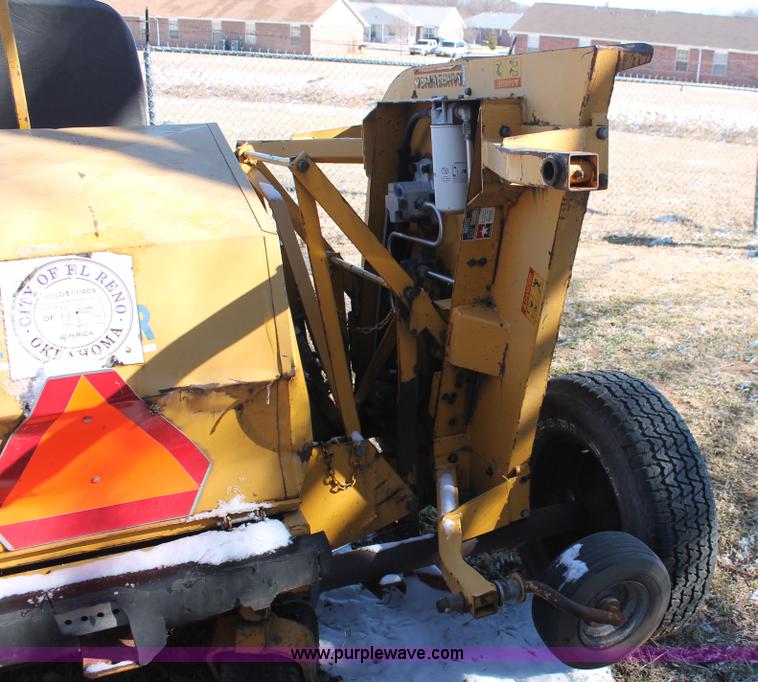 image for item H8290 Hustler 4600 lawn mower