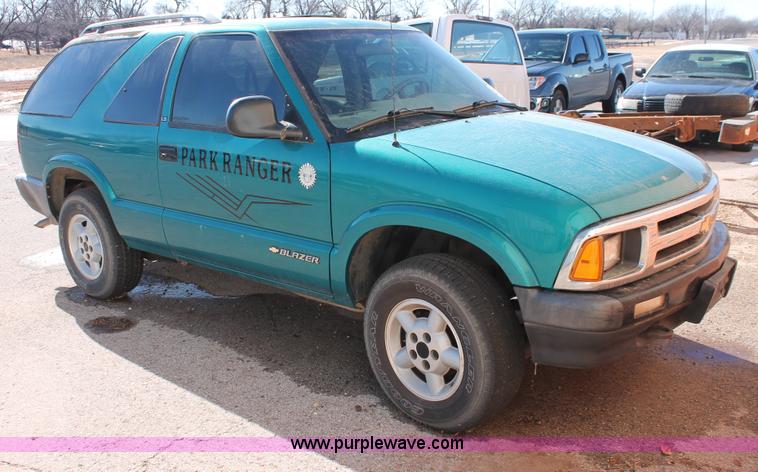 image for item H8292 1995 Chevrolet Blazer SUV