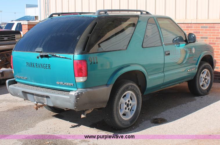 image for item H8292 1995 Chevrolet Blazer SUV