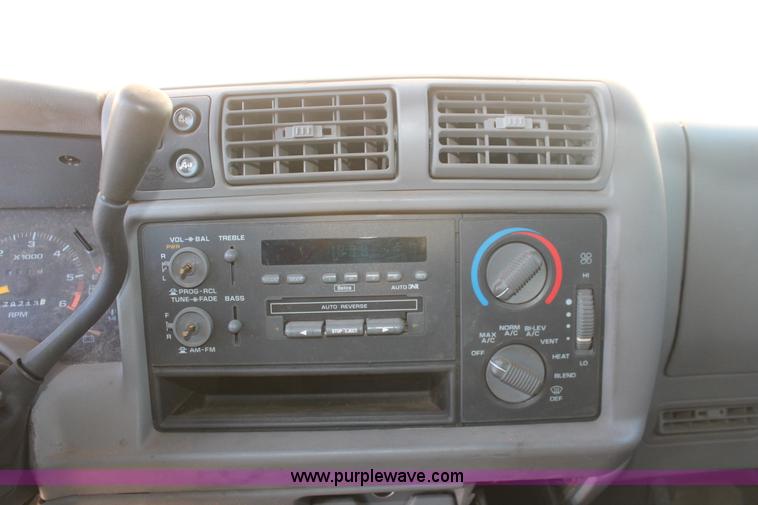 image for item H8292 1995 Chevrolet Blazer SUV