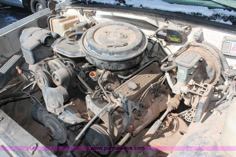 image for item H8293 1994 Chevrolet Cheyenne 1500 pickup truck cab and chassis