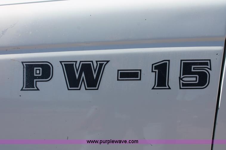 image for item H8293 1994 Chevrolet Cheyenne 1500 pickup truck cab and chassis