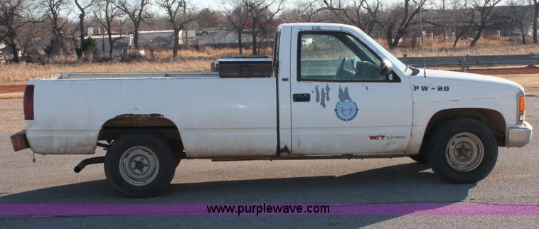 image for item H8294 1998 Chevrolet Cheyenne 1500 pickup truck