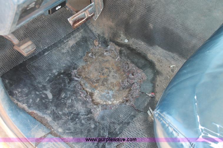 image for item H8294 1998 Chevrolet Cheyenne 1500 pickup truck