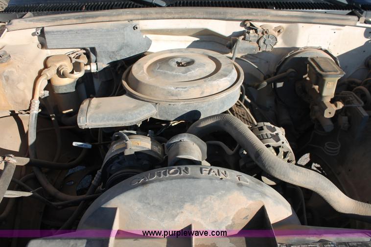 image for item H8294 1998 Chevrolet Cheyenne 1500 pickup truck