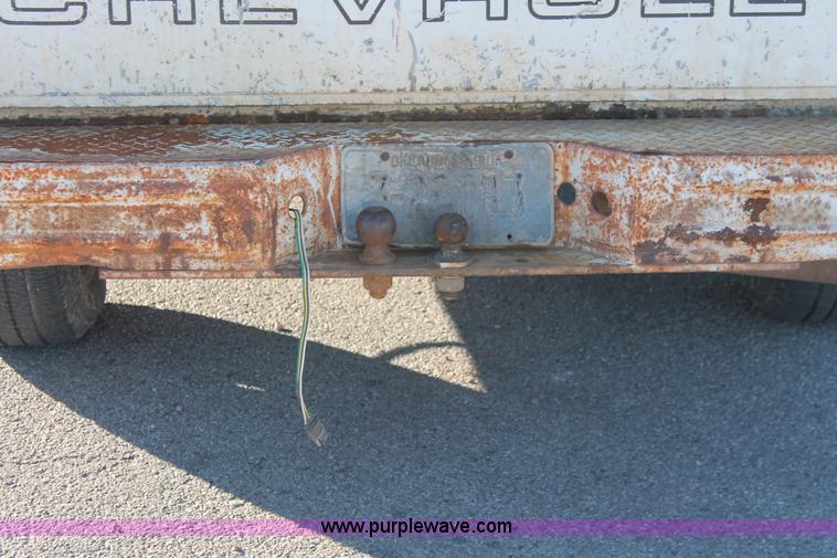 image for item H8294 1998 Chevrolet Cheyenne 1500 pickup truck