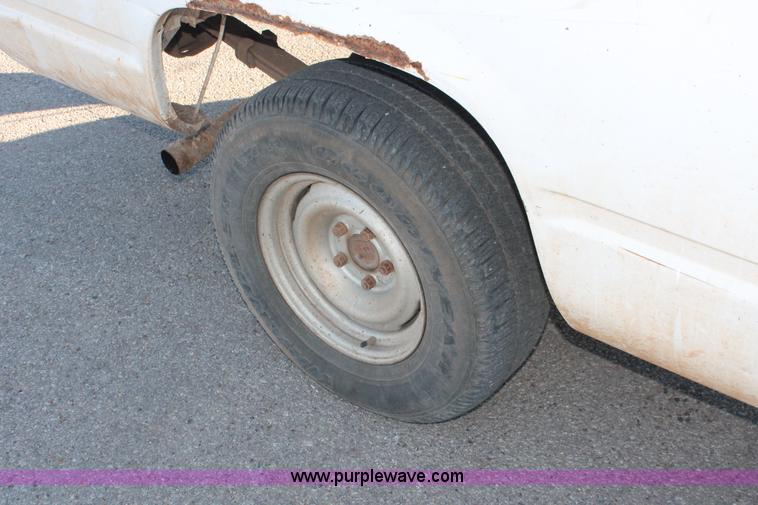 image for item H8294 1998 Chevrolet Cheyenne 1500 pickup truck