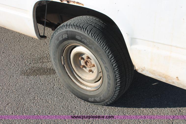 image for item H8294 1998 Chevrolet Cheyenne 1500 pickup truck