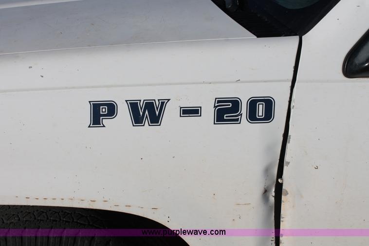 image for item H8294 1998 Chevrolet Cheyenne 1500 pickup truck