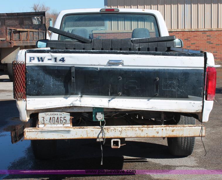 image for item H8295 1997 Ford F250 pickup truck