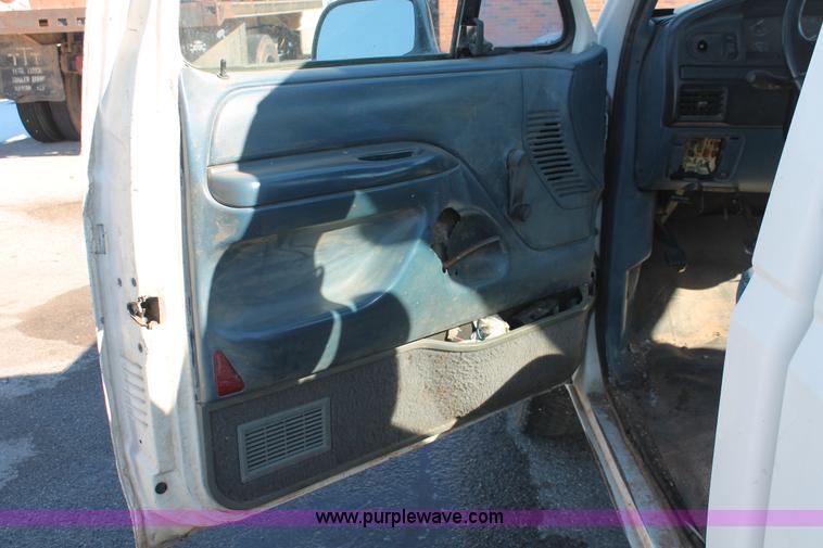 image for item H8295 1997 Ford F250 pickup truck