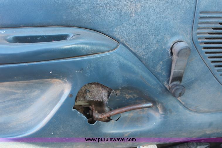 image for item H8295 1997 Ford F250 pickup truck