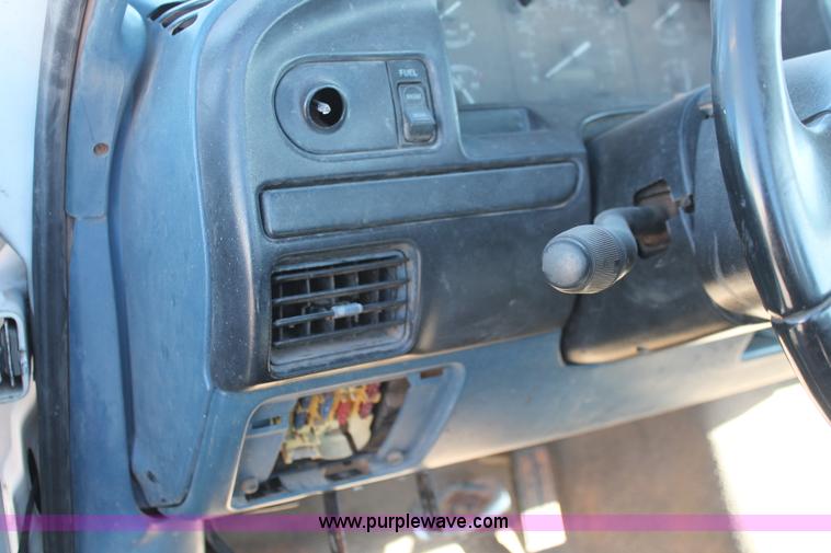 image for item H8295 1997 Ford F250 pickup truck
