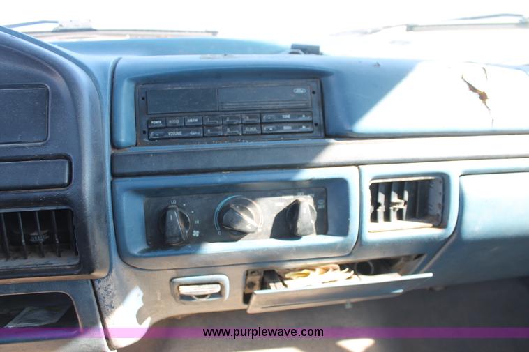 image for item H8295 1997 Ford F250 pickup truck