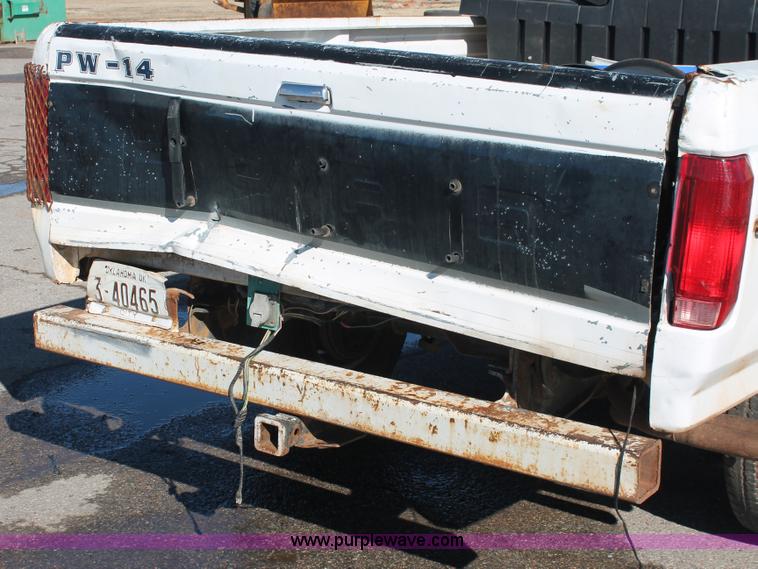 image for item H8295 1997 Ford F250 pickup truck