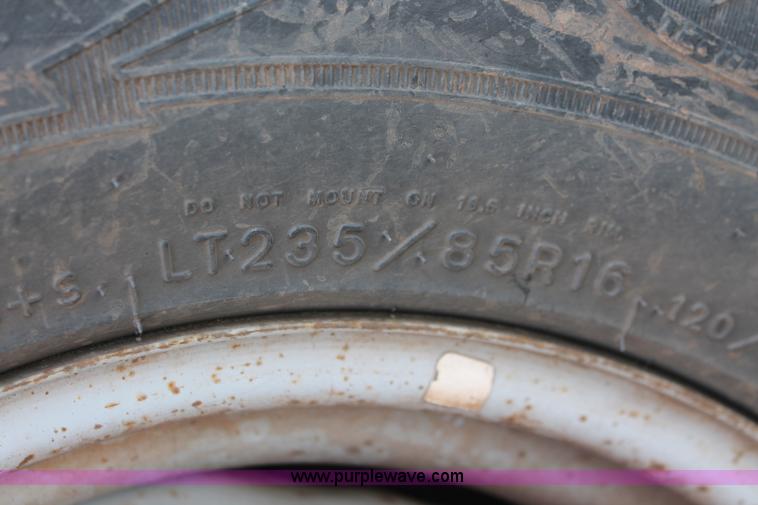 image for item H8295 1997 Ford F250 pickup truck