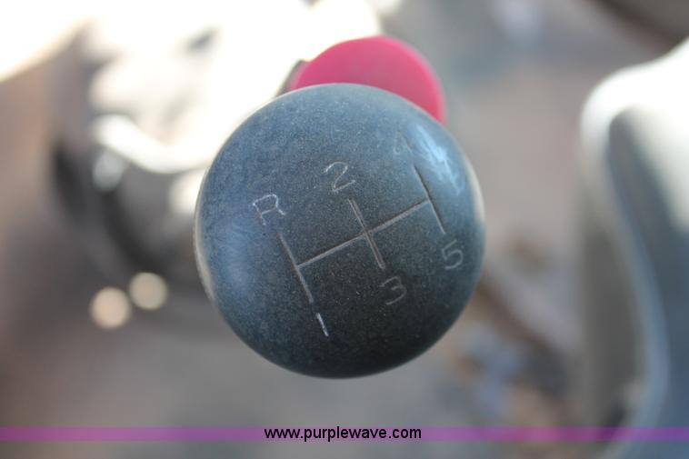 image for item H8296 1995 Ford F700 dump truck