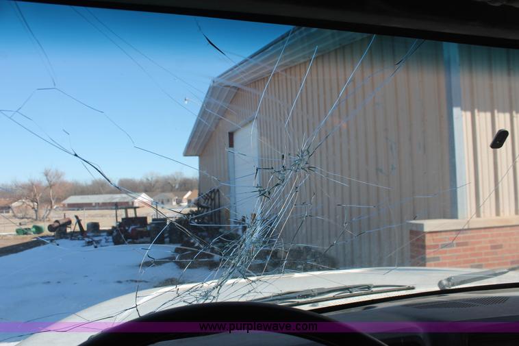 image for item H8296 1995 Ford F700 dump truck