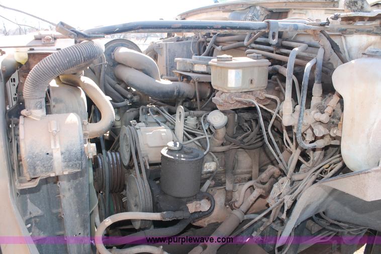 image for item H8296 1995 Ford F700 dump truck