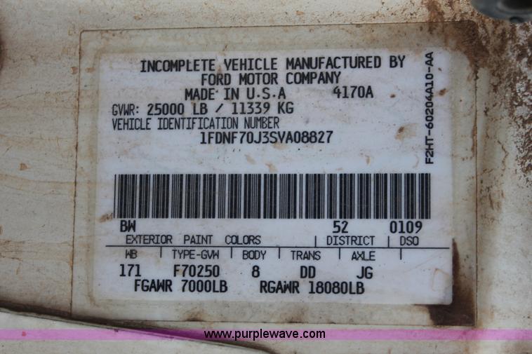 image for item H8296 1995 Ford F700 dump truck