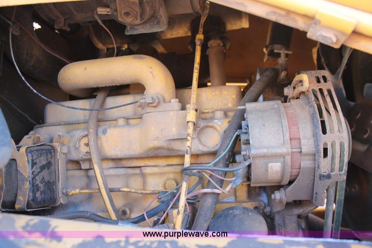 image for item H8297 1994 John Deere 310D backhoe