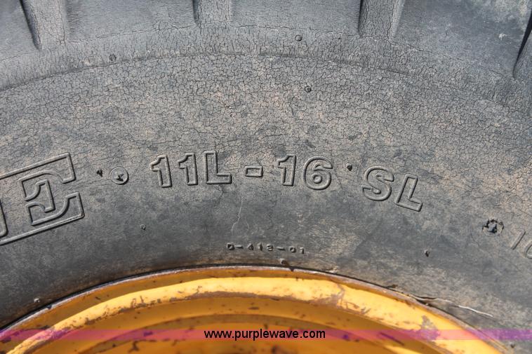 image for item H8297 1994 John Deere 310D backhoe