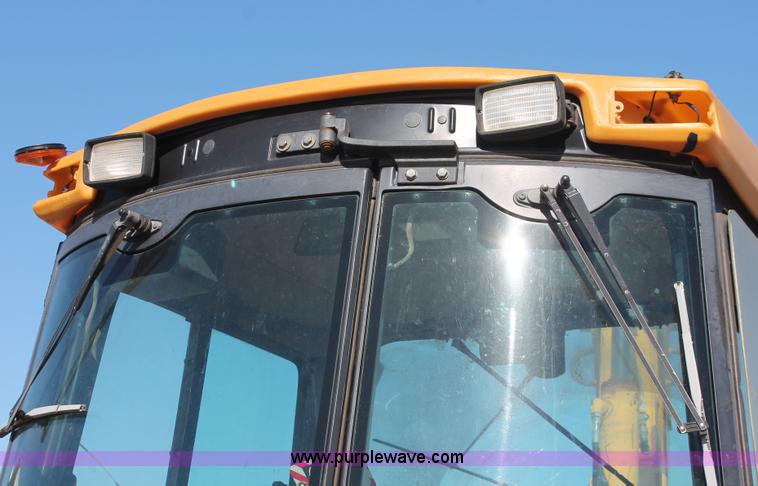 image for item H8297 1994 John Deere 310D backhoe