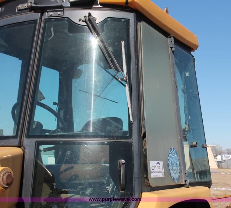 image for item H8297 1994 John Deere 310D backhoe