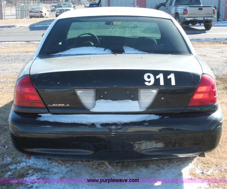 image for item H8298 2000 Ford Crown Victoria Police Interceptor