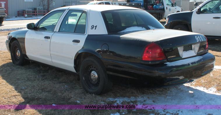 image for item H8298 2000 Ford Crown Victoria Police Interceptor