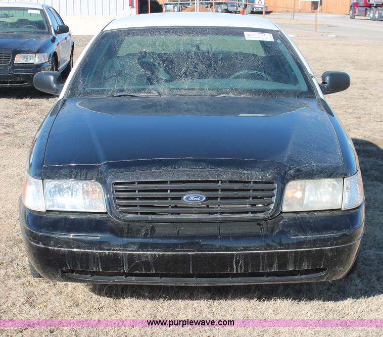 image for item H8298 2000 Ford Crown Victoria Police Interceptor