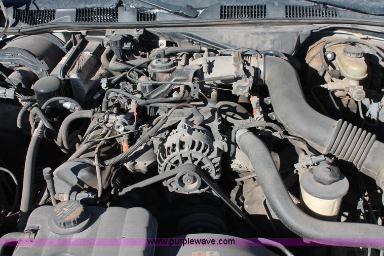 image for item H8298 2000 Ford Crown Victoria Police Interceptor