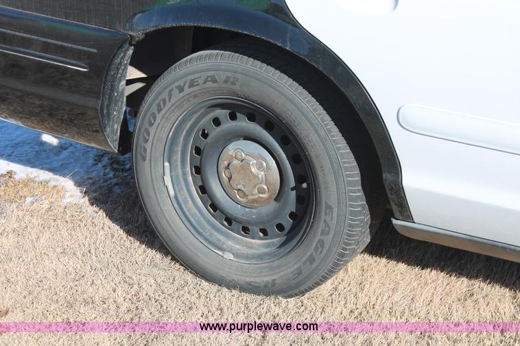 image for item H8298 2000 Ford Crown Victoria Police Interceptor