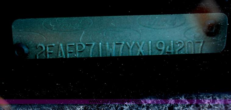 image for item H8298 2000 Ford Crown Victoria Police Interceptor