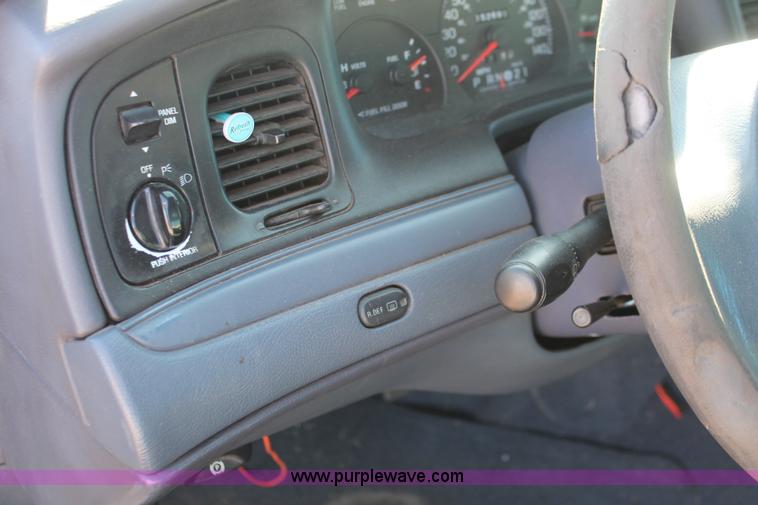 image for item H8299 2000 Ford Crown Victoria Police Interceptor
