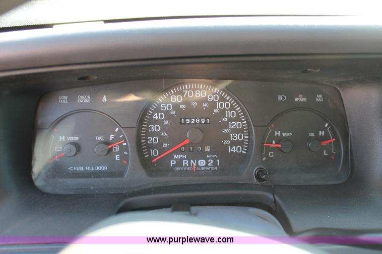 image for item H8299 2000 Ford Crown Victoria Police Interceptor