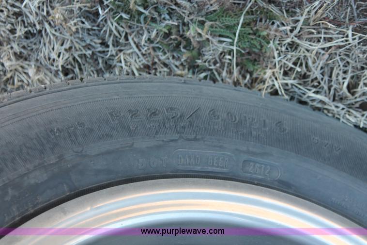 image for item H8299 2000 Ford Crown Victoria Police Interceptor