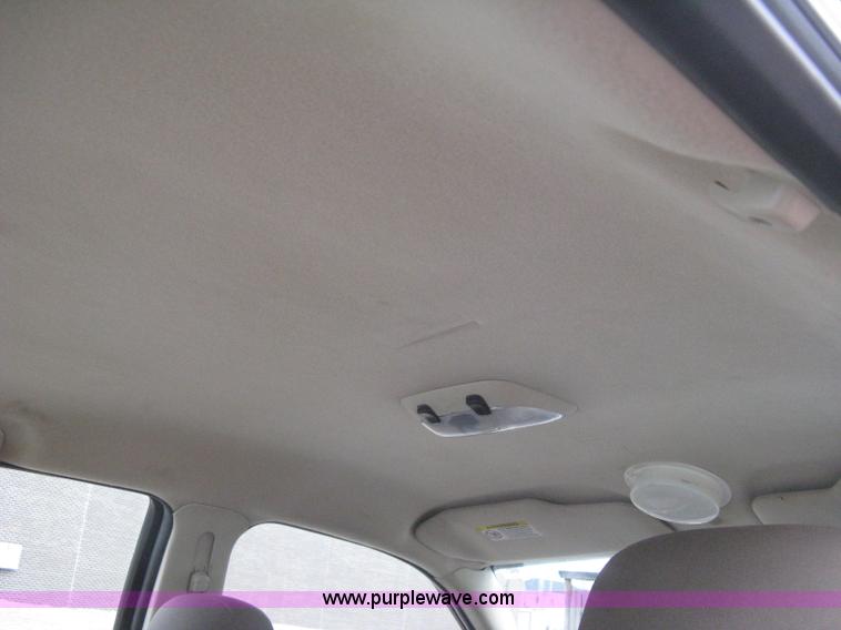 image for item I5606 2004 Ford Crown Victoria Police Interceptor