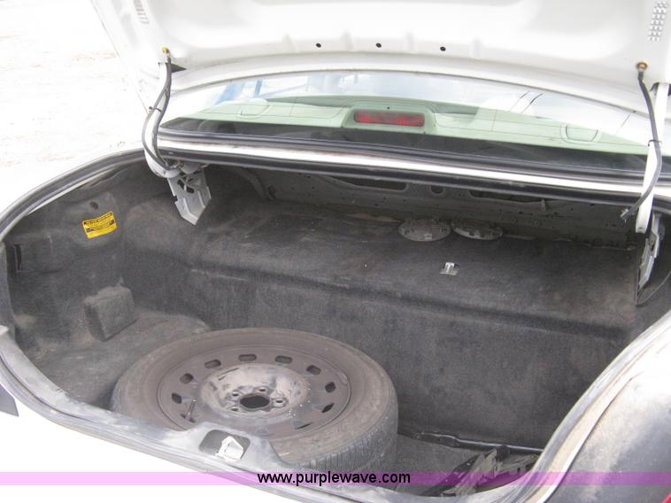 image for item I5606 2004 Ford Crown Victoria Police Interceptor